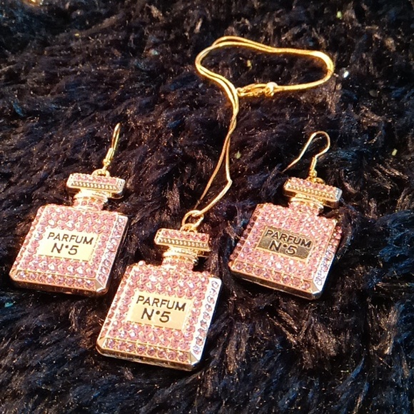 NWT Handmade 3pc LUXURY INSPIRED ✨BLING✨ Necklace & Earrings Set - Picture 15 of 17